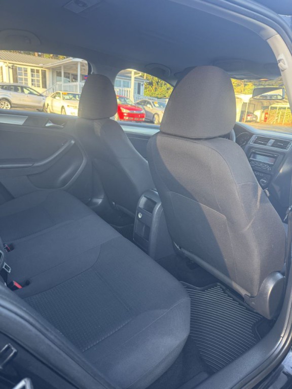 2015 Volkswagen Jetta Image 16