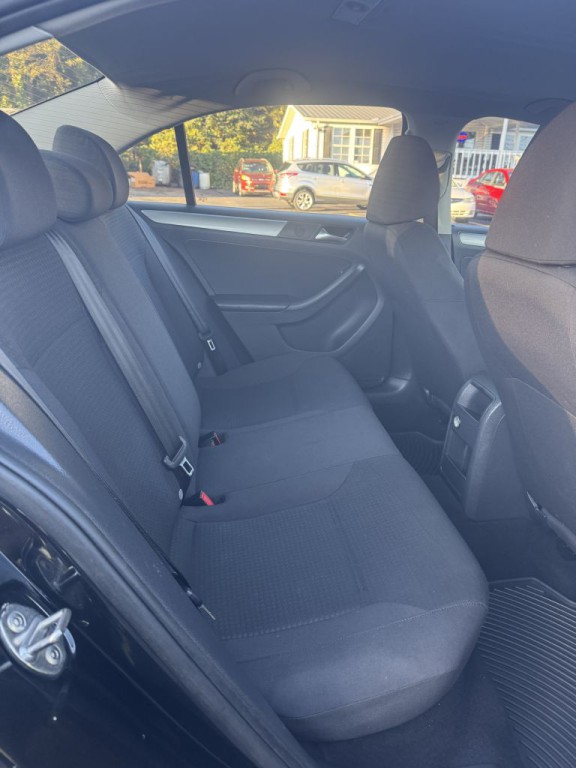 2015 Volkswagen Jetta Image 17