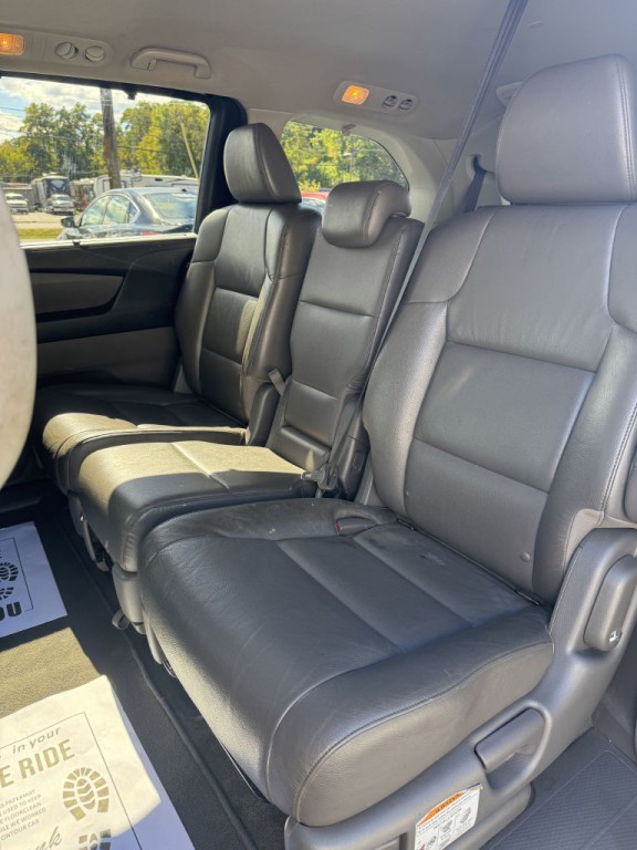 2012 Honda Odyssey Image 16