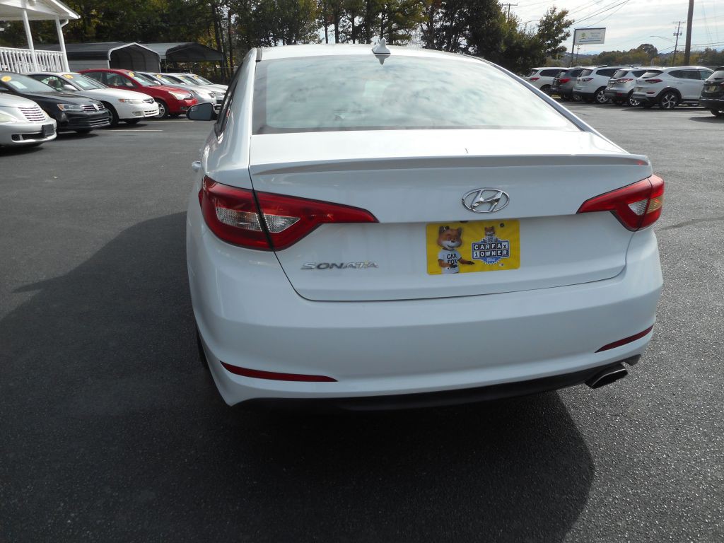 2017 Hyundai Sonata Image 8