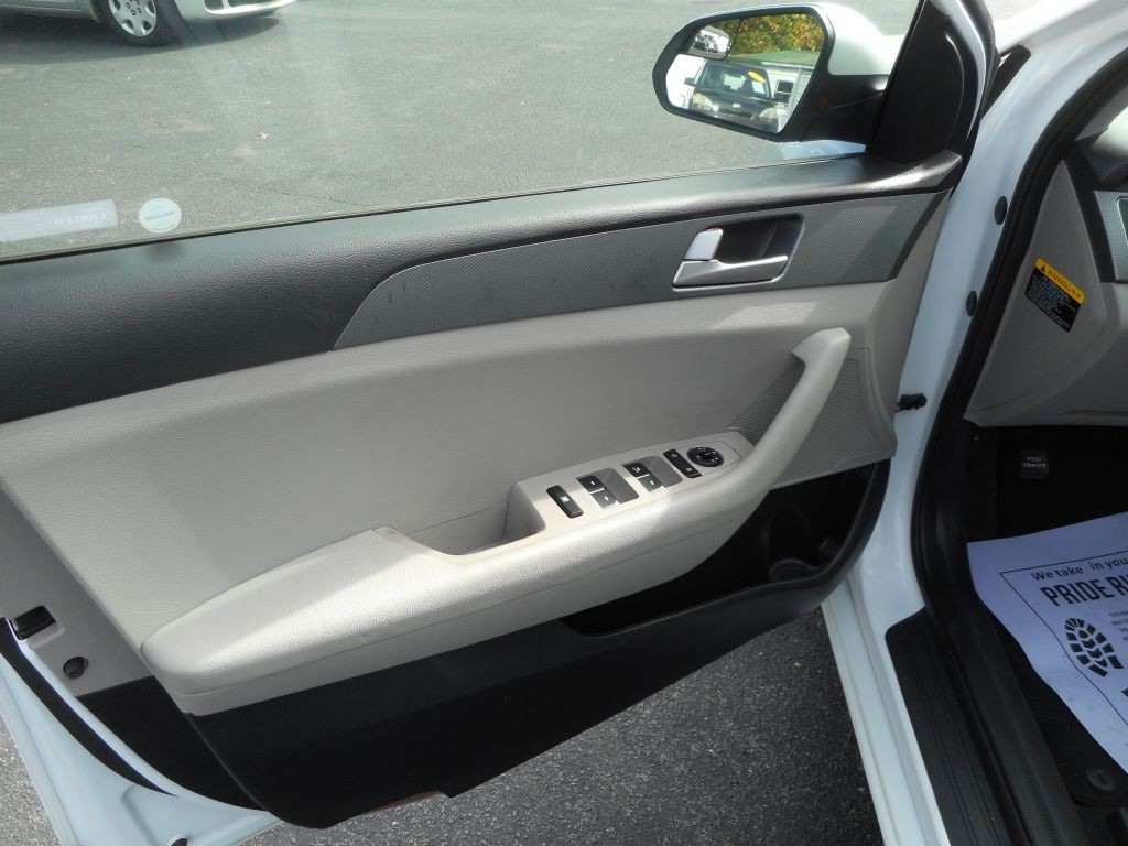 2017 Hyundai Sonata Image 11