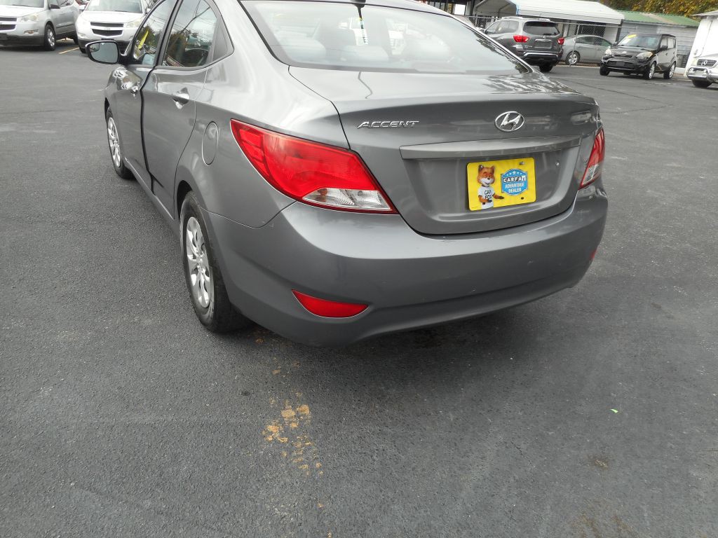 2015 Hyundai Accent Image 7