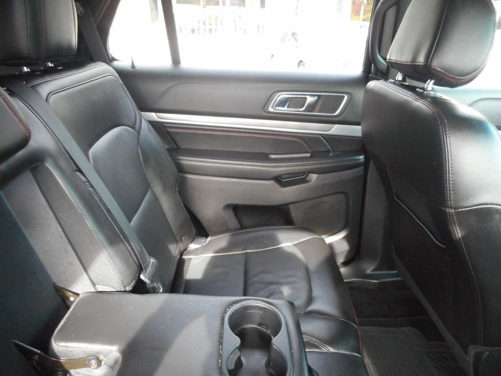 2017 Ford Explorer Image 13