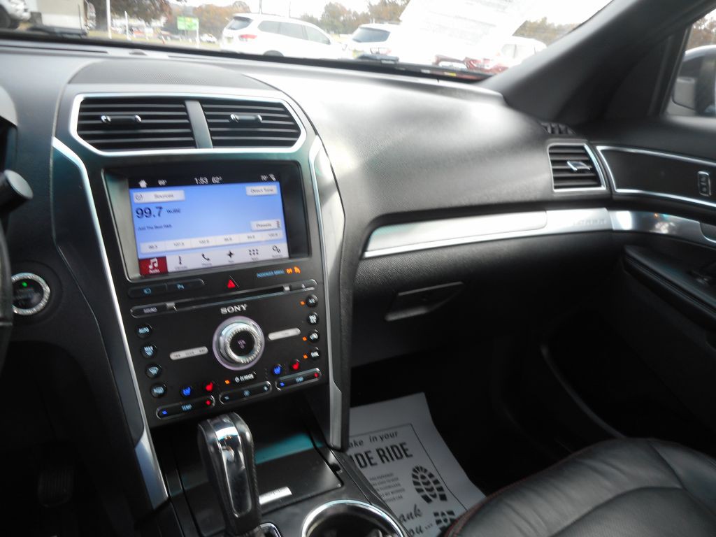 2017 Ford Explorer Image 18