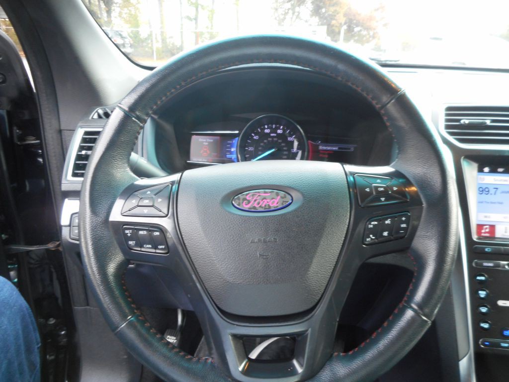 2017 Ford Explorer Image 19