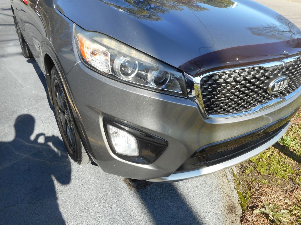 2016 Kia Sorento Image 2