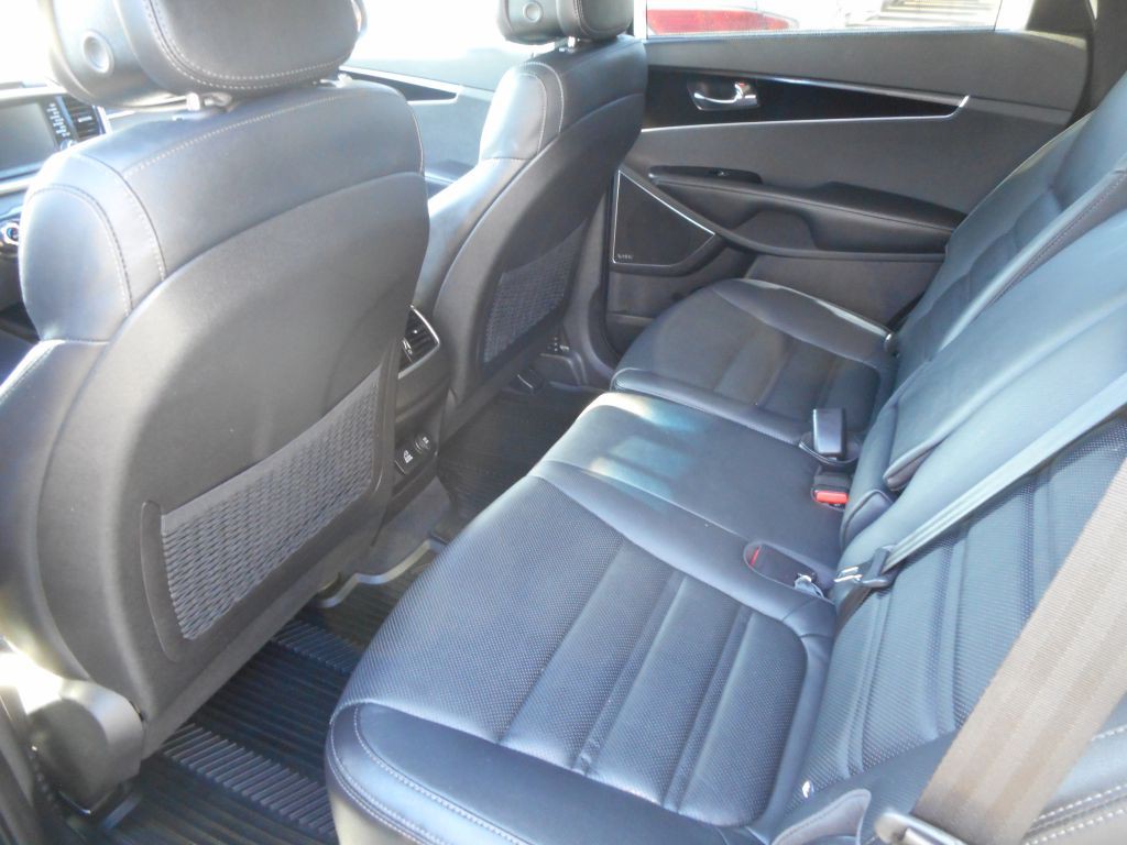 2016 Kia Sorento Image 14