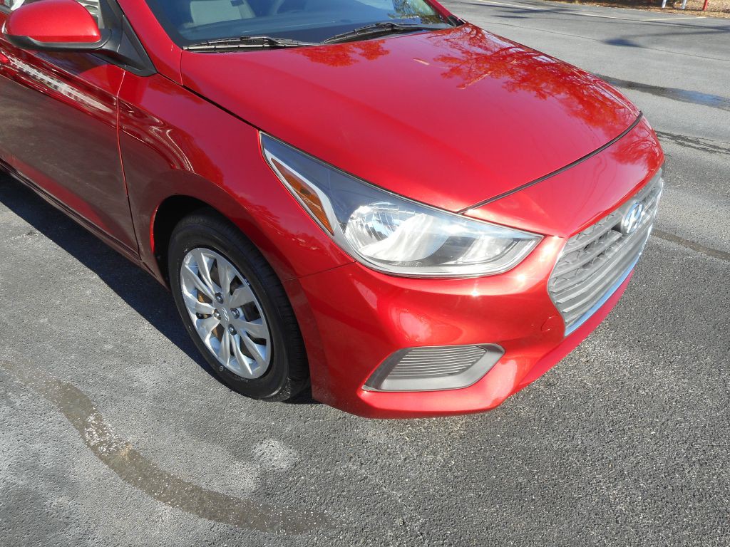 2019 Hyundai Accent Image 2
