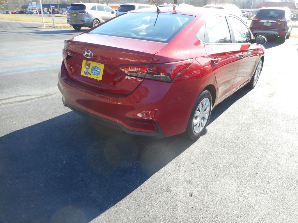 2019 Hyundai Accent Image 8