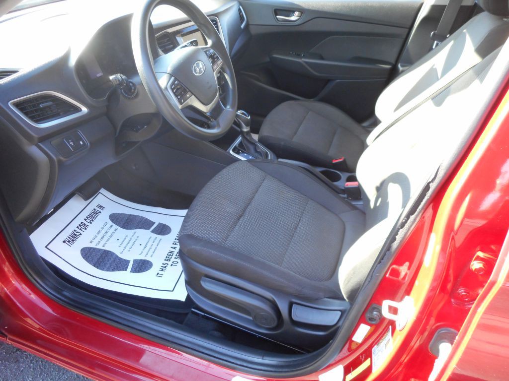 2019 Hyundai Accent Image 11