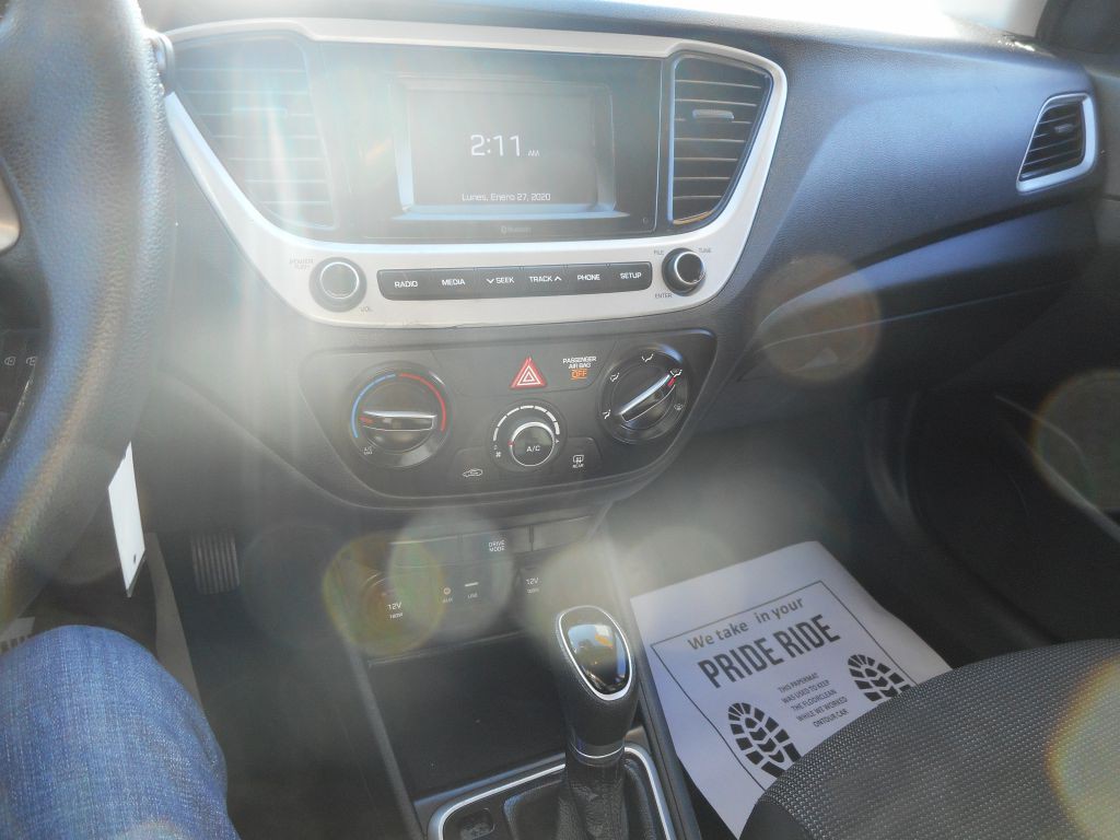 2019 Hyundai Accent Image 13