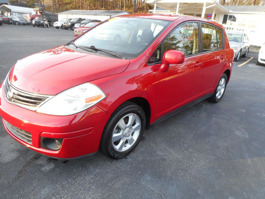 2012 Nissan Versa Image 1