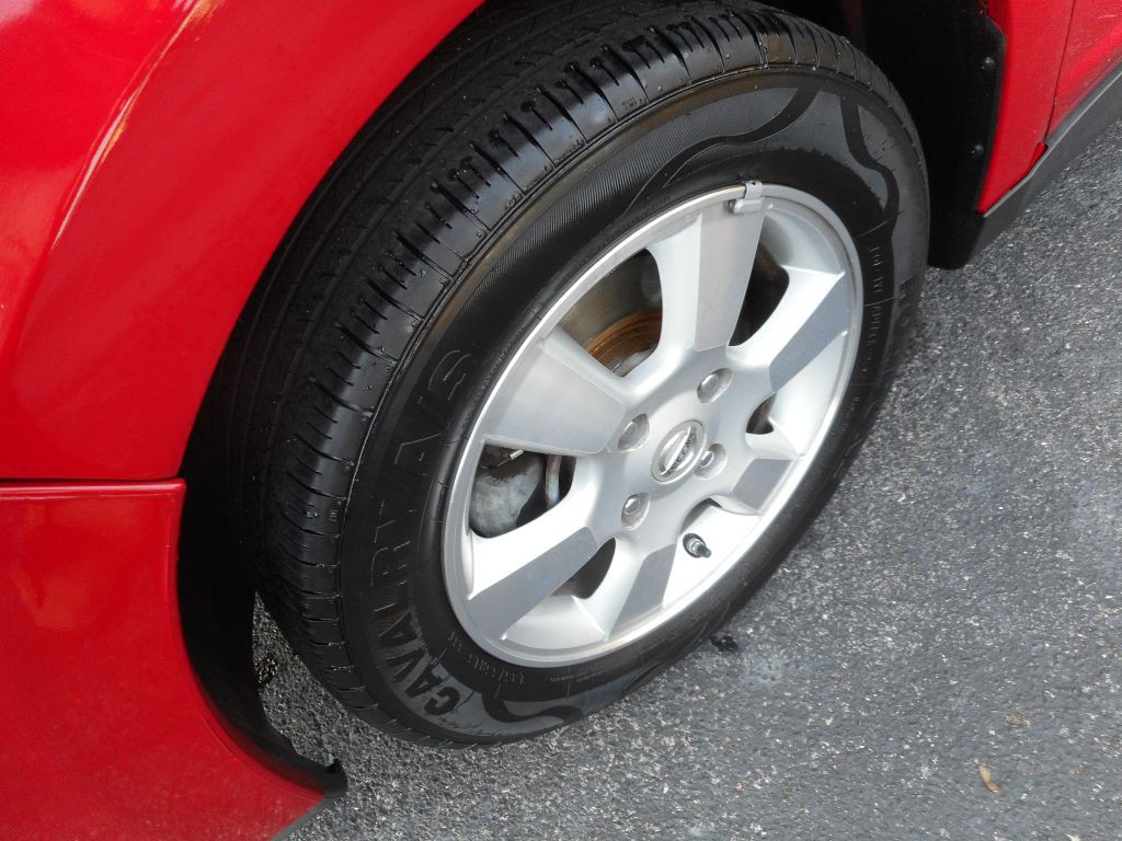 2012 Nissan Versa Image 3