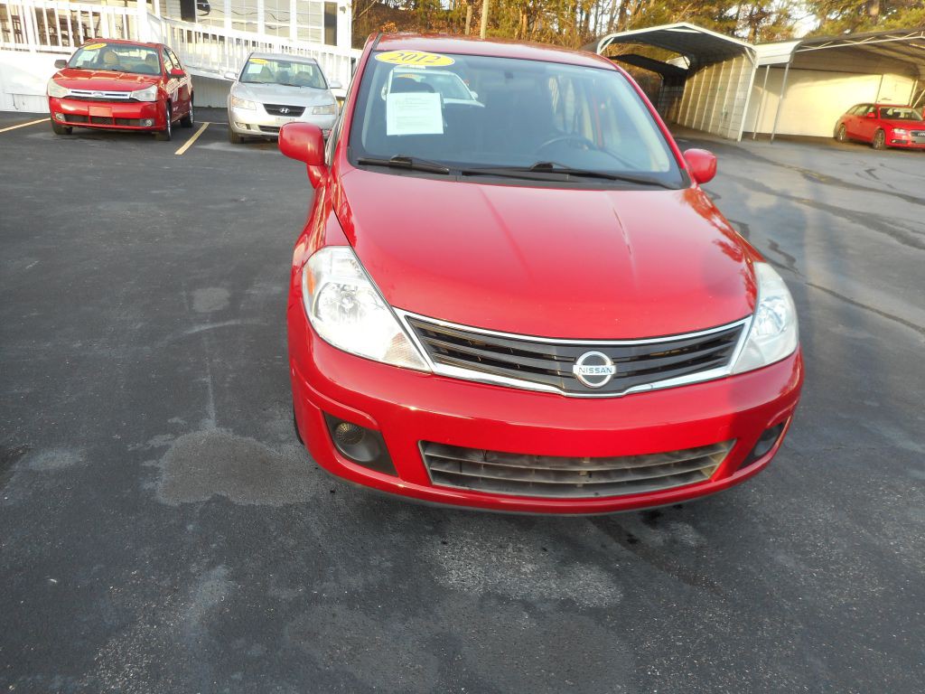 2012 Nissan Versa Image 4