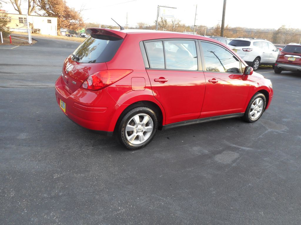 2012 Nissan Versa Image 6