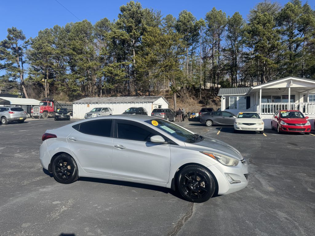 2014 Hyundai Elantra Image 2