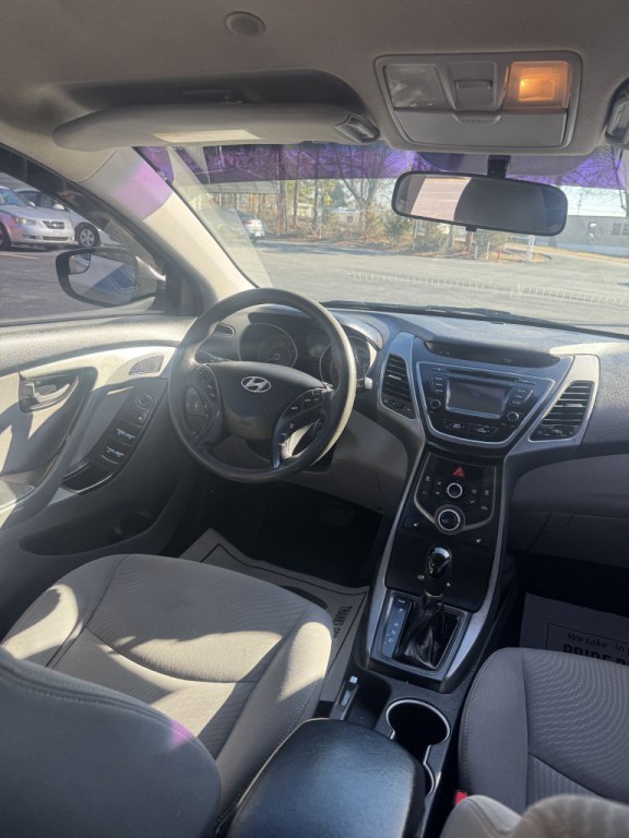2014 Hyundai Elantra Image 14
