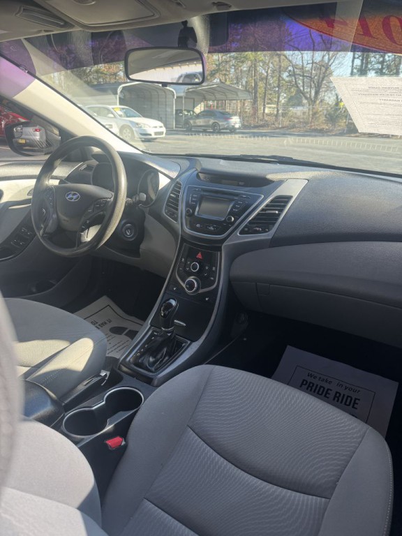 2014 Hyundai Elantra Image 17