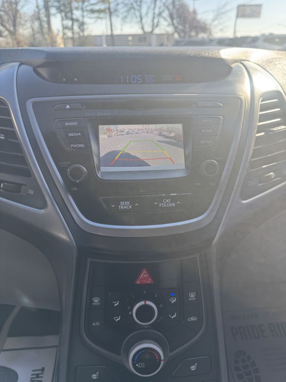 2014 Hyundai Elantra Image 21