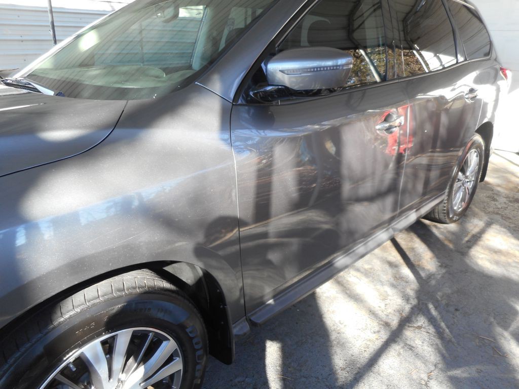 2017 Nissan Pathfinder Image 5