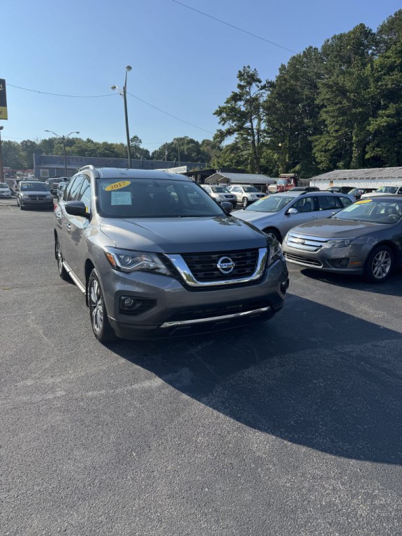 2017 Nissan Pathfinder Image 1
