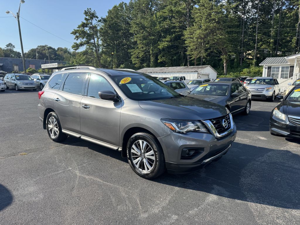 2017 Nissan Pathfinder Image 2