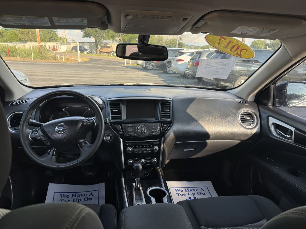 2017 Nissan Pathfinder Image 15