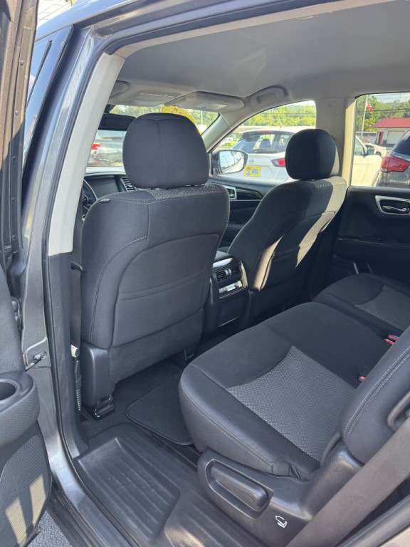 2017 Nissan Pathfinder Image 18