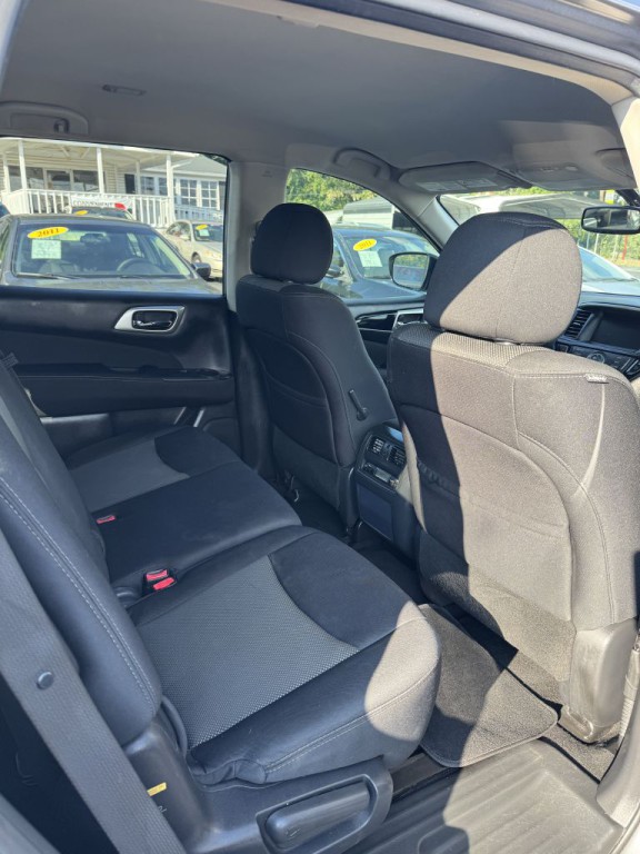 2017 Nissan Pathfinder Image 19