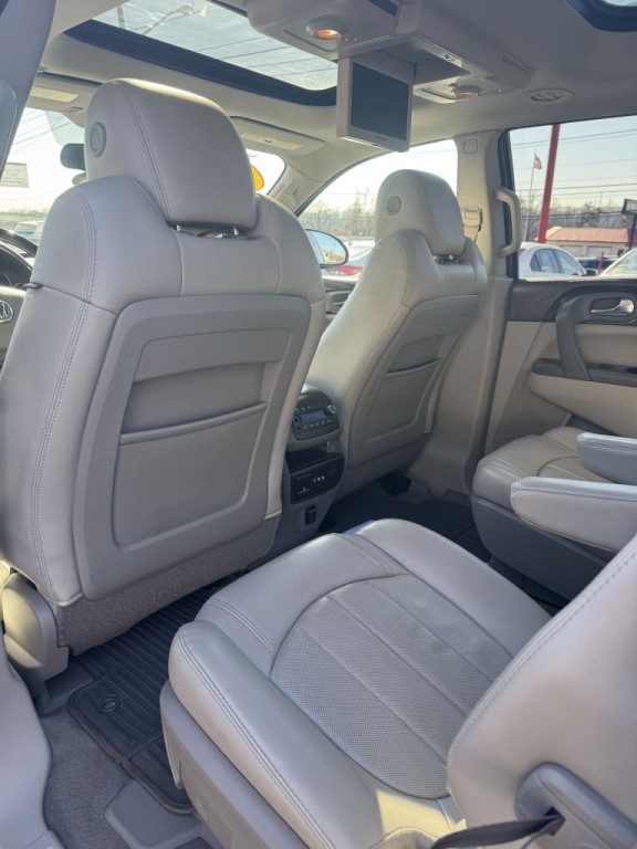 2015 Buick Enclave Image 18