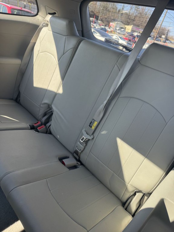 2015 Buick Enclave Image 19