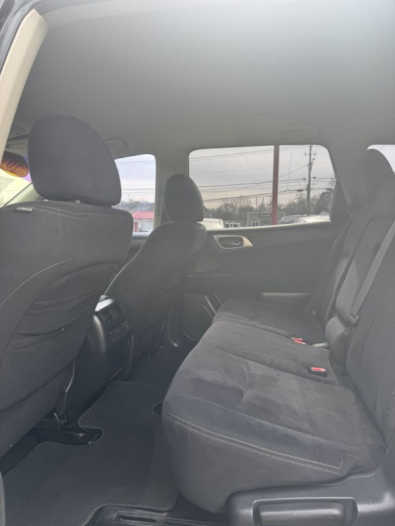 2013 Nissan Pathfinder Image 16