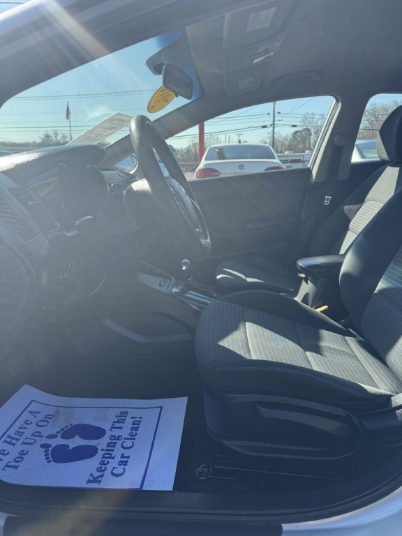 2016 Kia Forte Image 10