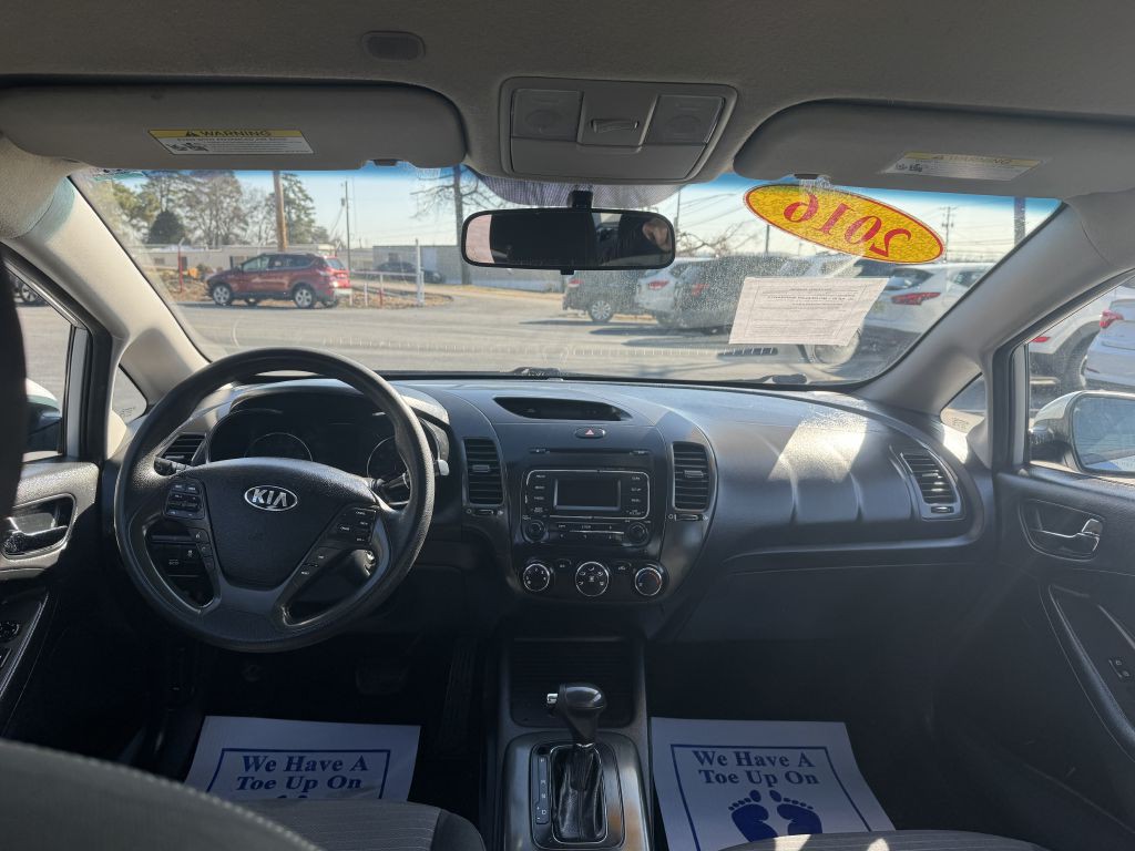 2016 Kia Forte Image 12