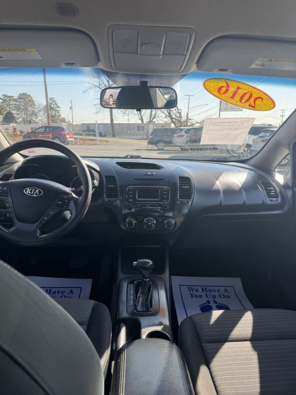 2016 Kia Forte Image 14