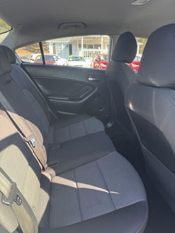 2016 Kia Forte Image 18