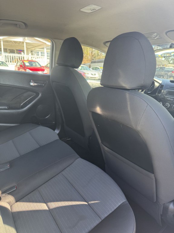 2016 Kia Forte Image 19