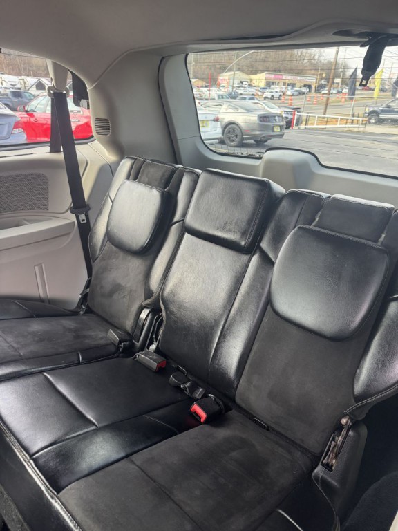 2014 Chrysler Town & Country Image 18