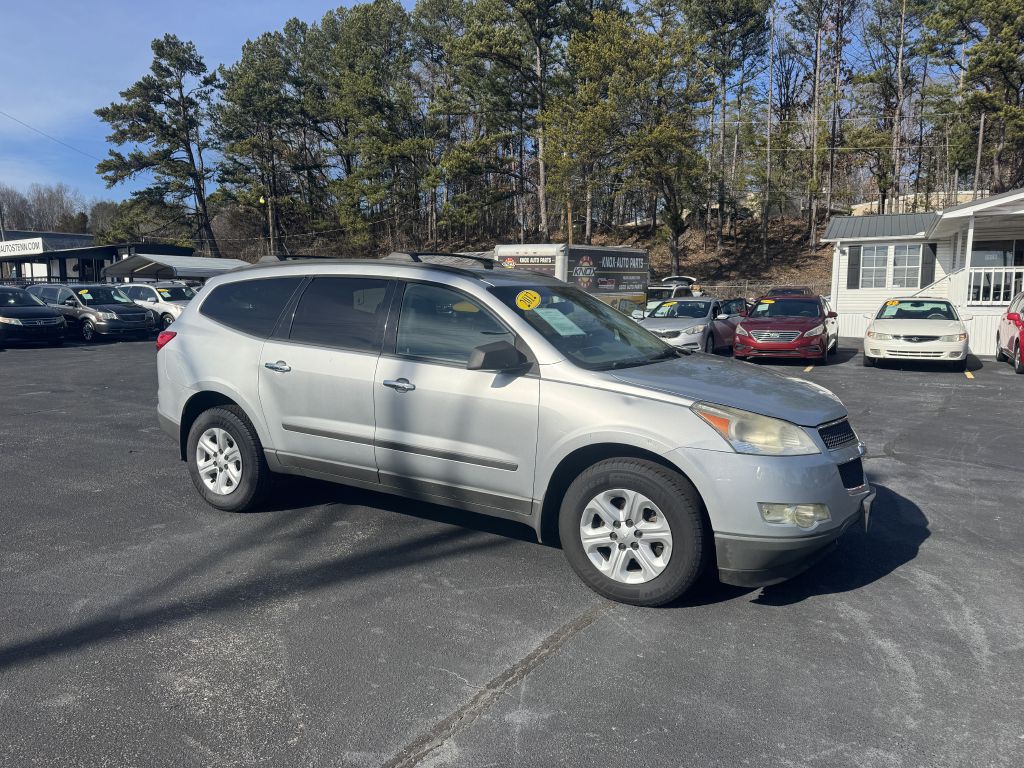 2012 Chevrolet Traverse Image 2