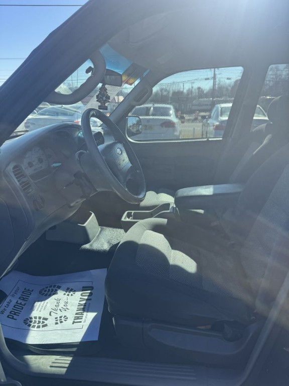 2003 Ford Explorer Image 8