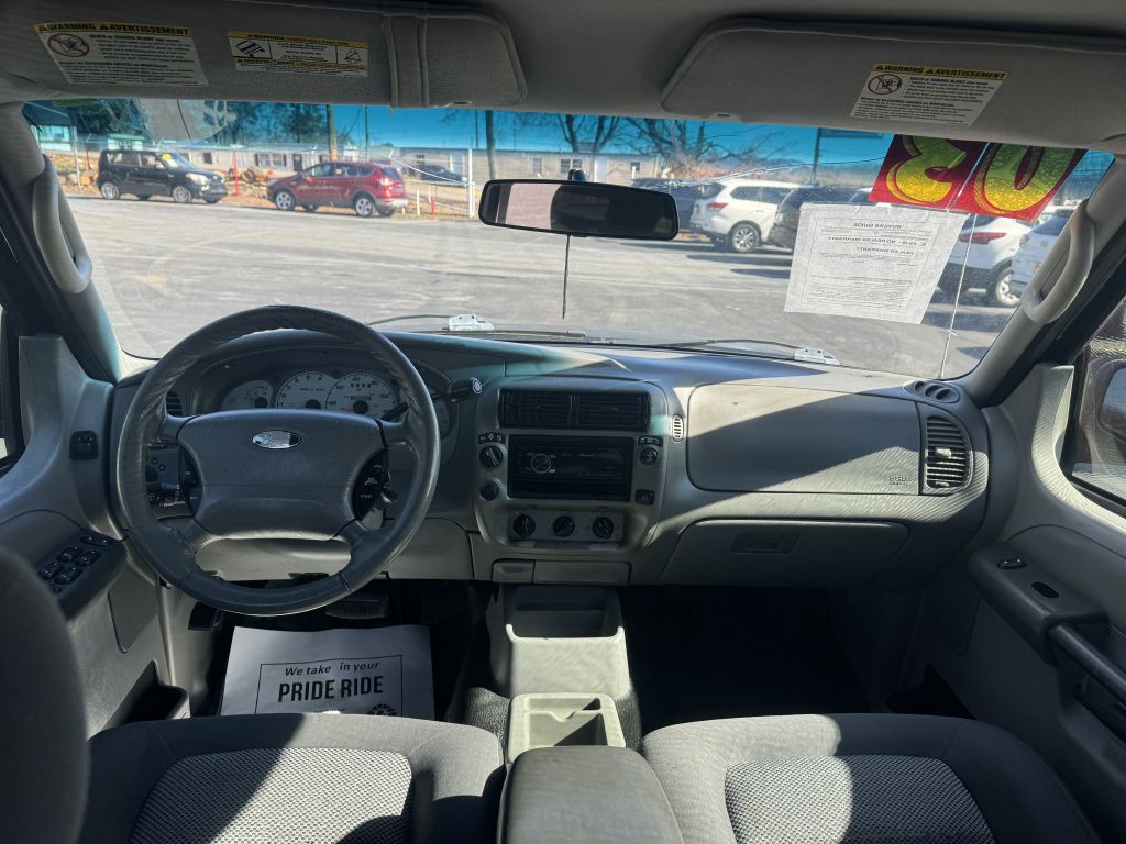 2003 Ford Explorer Image 9