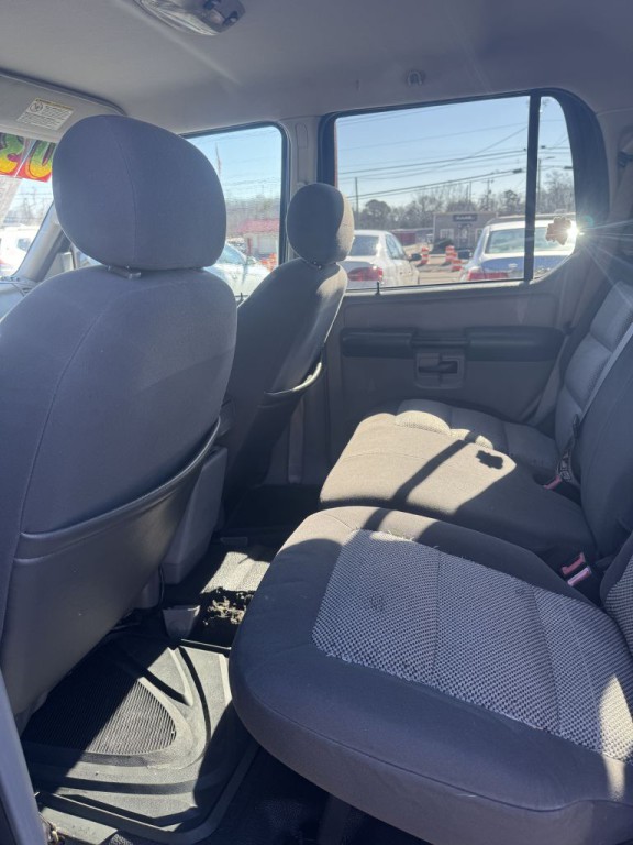 2003 Ford Explorer Image 11