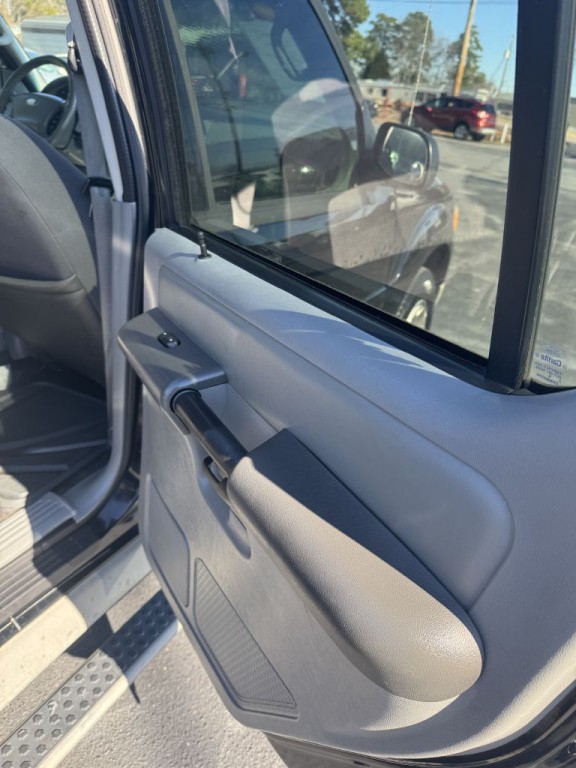 2003 Ford Explorer Image 15