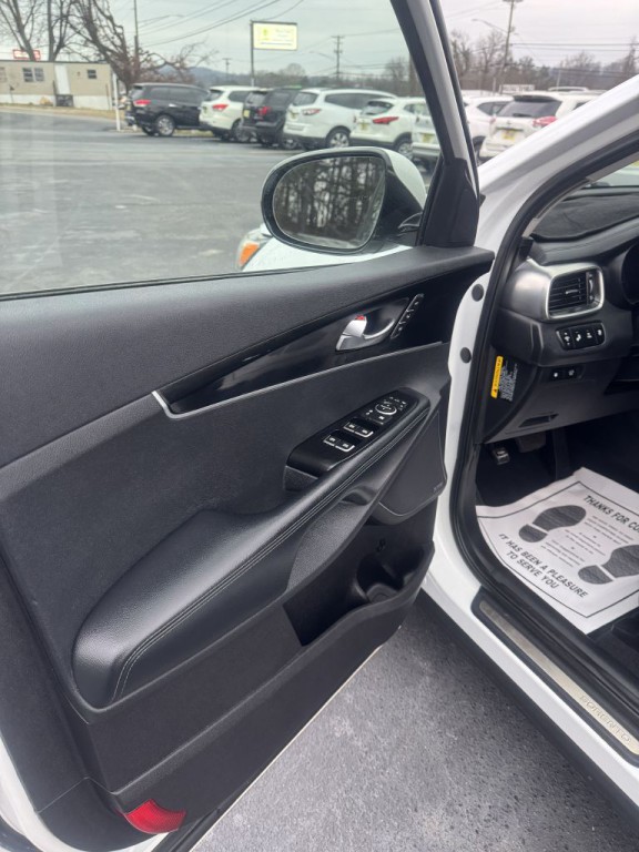 2016 Kia Sorento Image 11