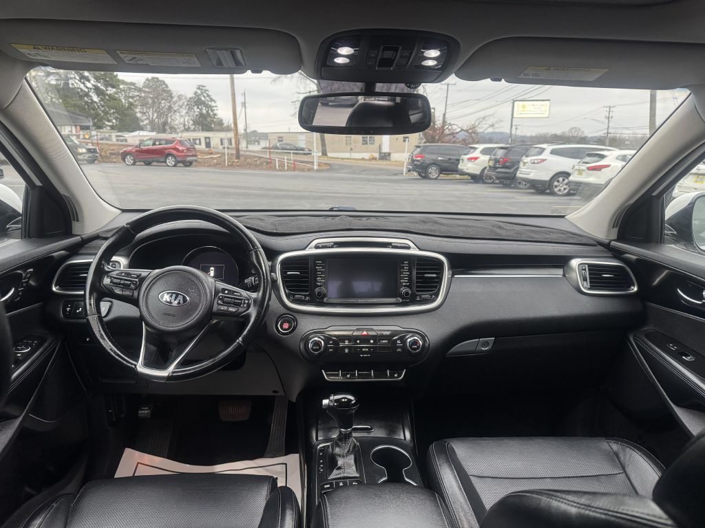2016 Kia Sorento Image 12