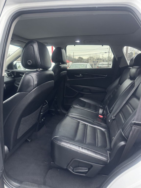 2016 Kia Sorento Image 17