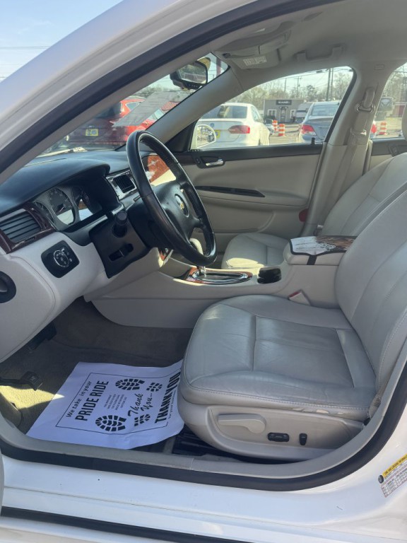 2010 Chevrolet Impala Image 10