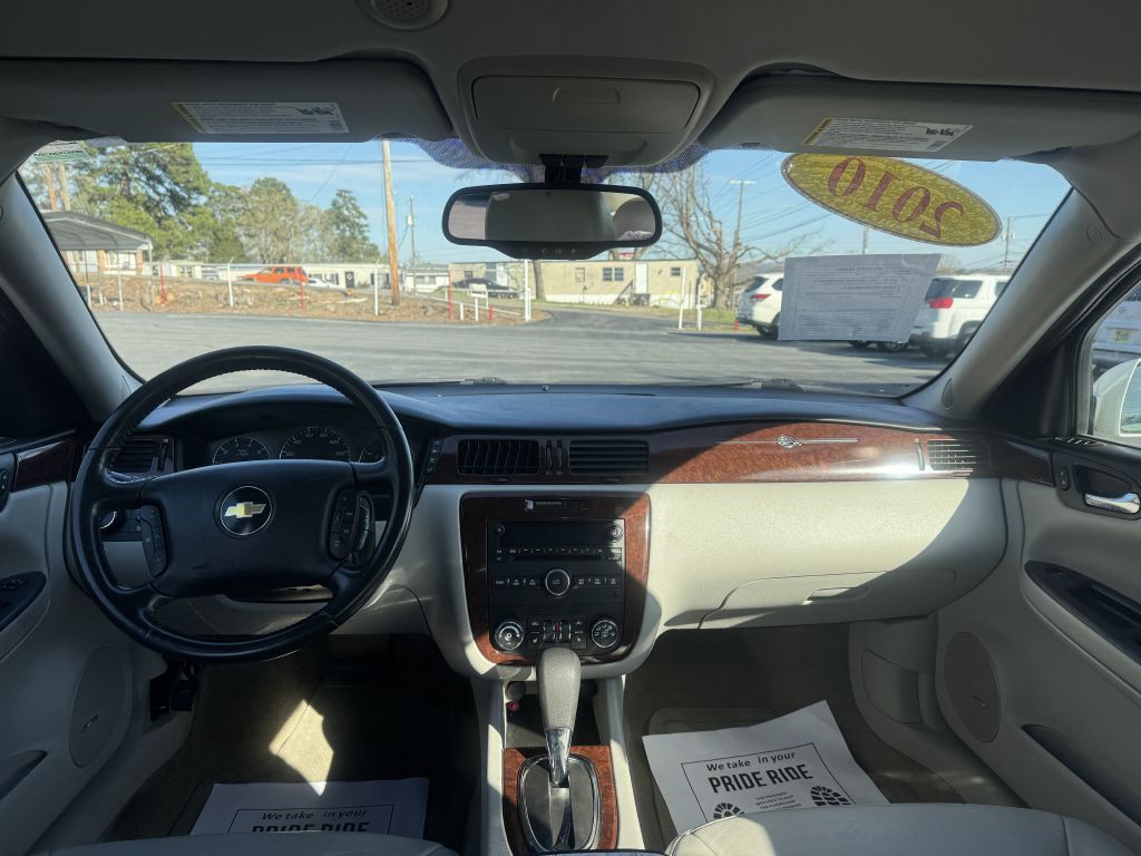 2010 Chevrolet Impala Image 13