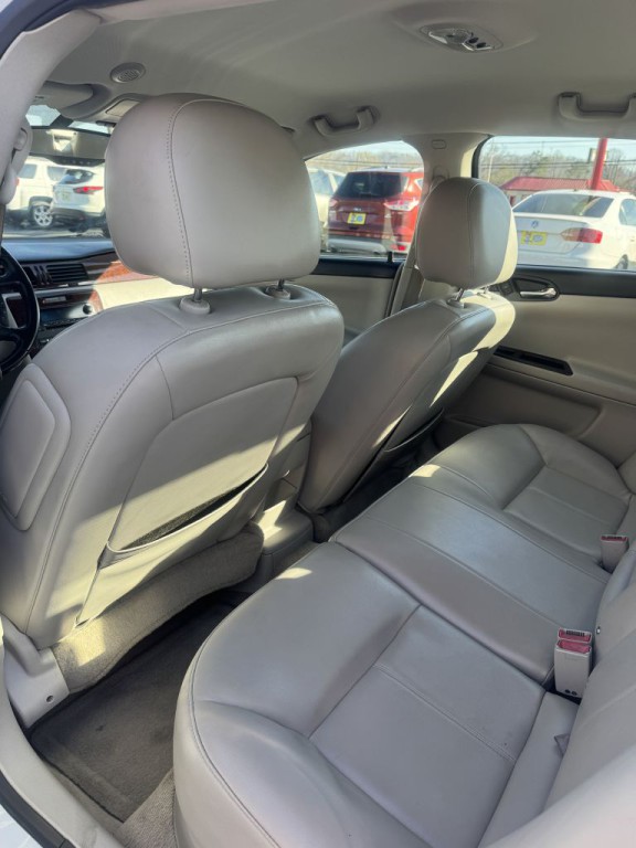 2010 Chevrolet Impala Image 15
