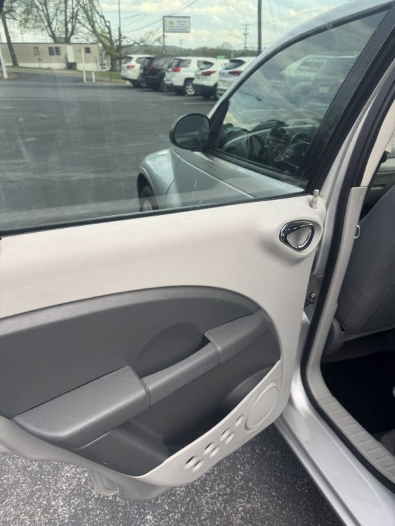 2008 Chrysler PT Cruiser Image 17